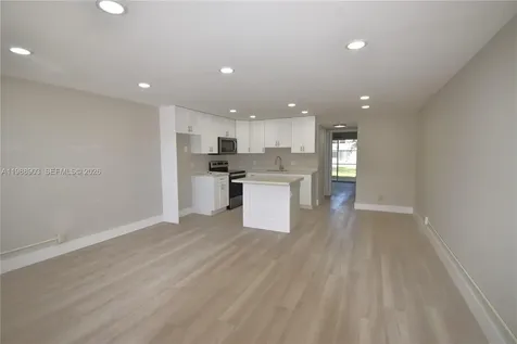 152 Ventnor J Deerfield Beach FL 33442