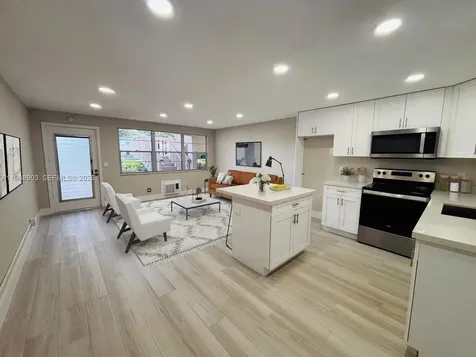 152 Ventnor J Deerfield Beach FL 33442