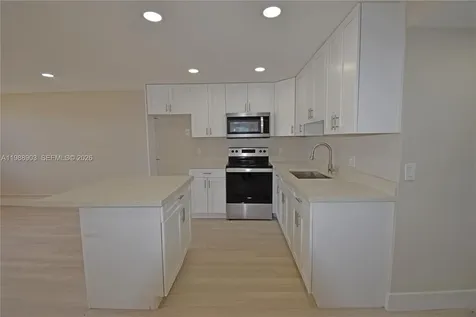 152 Ventnor J Deerfield Beach FL 33442