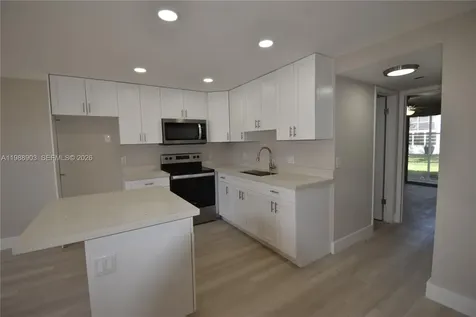 152 Ventnor J Deerfield Beach FL 33442