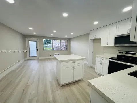 152 Ventnor J Deerfield Beach FL 33442
