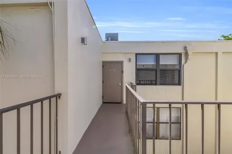 20441 NE 30th Avenue Aventura FL 33180