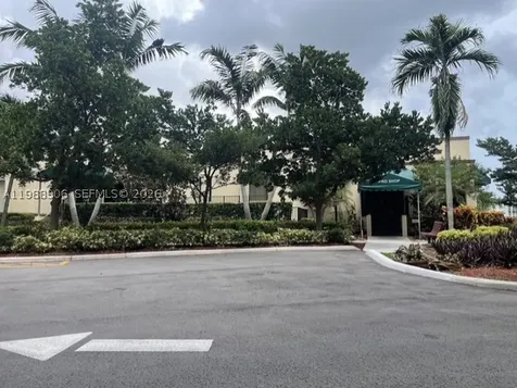 9441 Live Oak Place Davie FL 33324