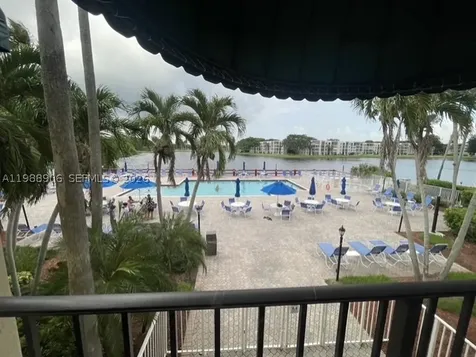 9441 Live Oak Place Davie FL 33324