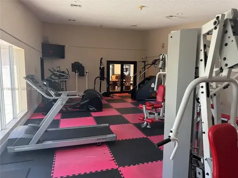 6195 NW 186th Street Hialeah FL 33015