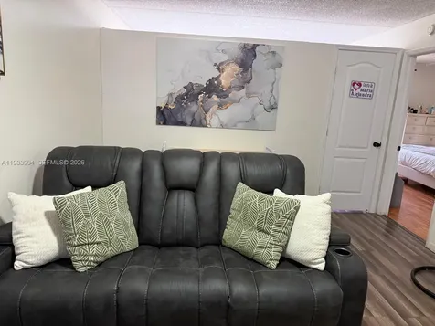 6195 NW 186th Street Hialeah FL 33015