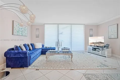 9 Island Avenue Miami Beach FL 33139