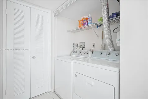 9 Island Avenue Miami Beach FL 33139