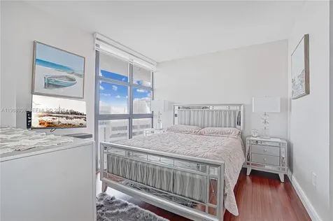 9 Island Avenue Miami Beach FL 33139