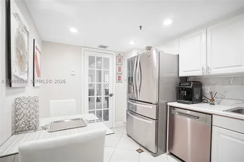 9 Island Avenue Miami Beach FL 33139