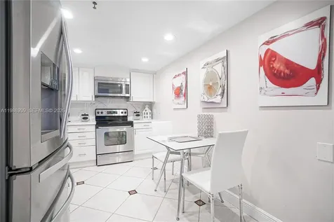 9 Island Avenue Miami Beach FL 33139