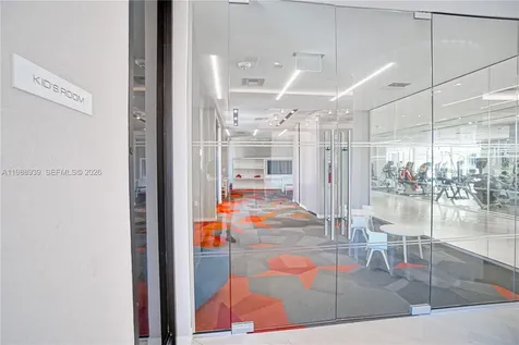 9 Island Avenue Miami Beach FL 33139
