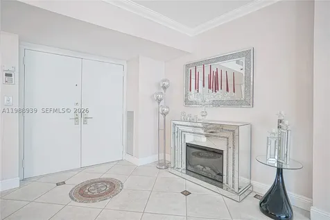 9 Island Avenue Miami Beach FL 33139