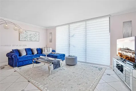 9 Island Avenue Miami Beach FL 33139