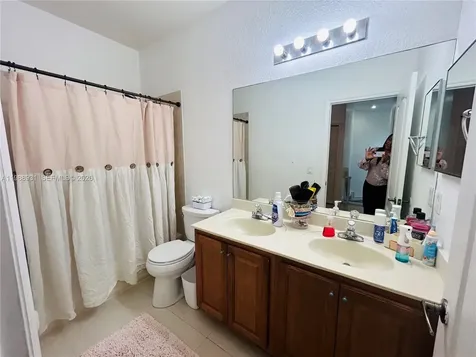 10963 NW 87th Lane Doral FL 33178
