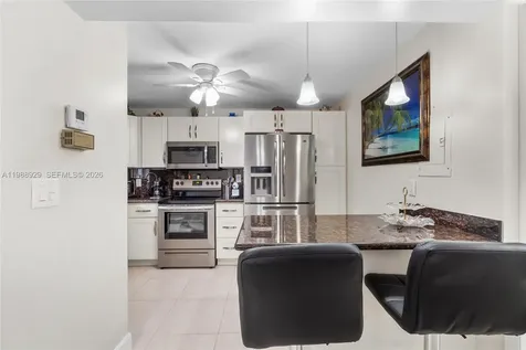 9420 S Hollybrook Lake Drive Pembroke Pines FL 33025