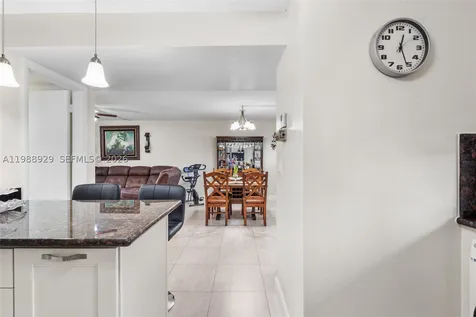 9420 S Hollybrook Lake Drive Pembroke Pines FL 33025