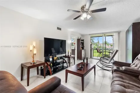 9420 S Hollybrook Lake Drive Pembroke Pines FL 33025