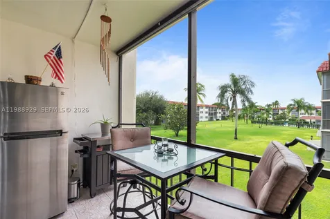 9420 S Hollybrook Lake Drive Pembroke Pines FL 33025