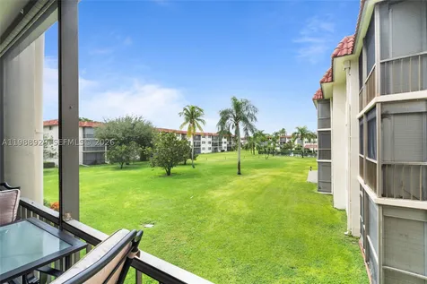 9420 S Hollybrook Lake Drive Pembroke Pines FL 33025