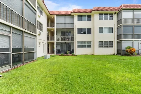 9420 S Hollybrook Lake Drive Pembroke Pines FL 33025