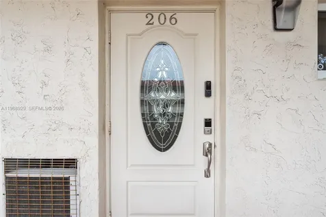 9420 S Hollybrook Lake Drive Pembroke Pines FL 33025