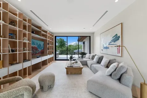 5545 SW 81st Terrace Miami FL 33143