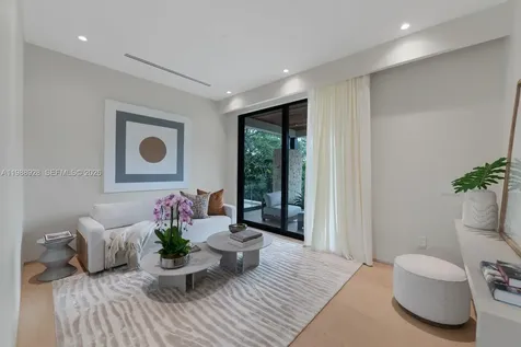 5545 SW 81st Terrace Miami FL 33143