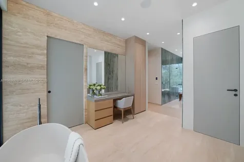 5545 SW 81st Terrace Miami FL 33143