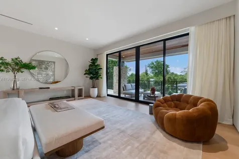 5545 SW 81st Terrace Miami FL 33143