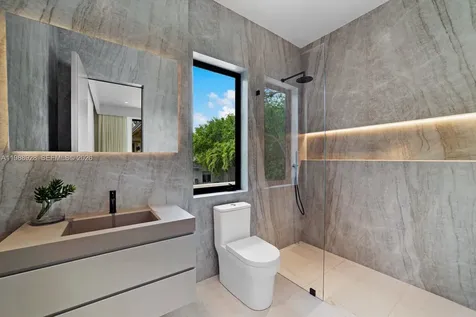 5545 SW 81st Terrace Miami FL 33143