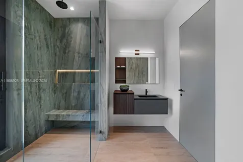 5545 SW 81st Terrace Miami FL 33143