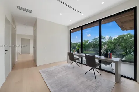 5545 SW 81st Terrace Miami FL 33143