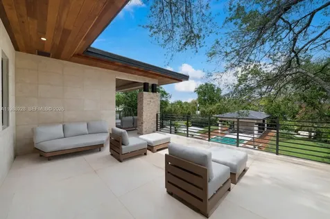5545 SW 81st Terrace Miami FL 33143