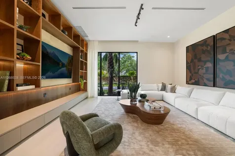 5545 SW 81st Terrace Miami FL 33143