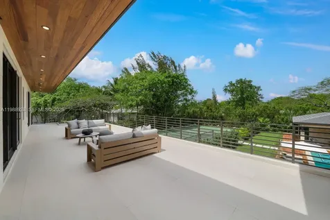 5545 SW 81st Terrace Miami FL 33143