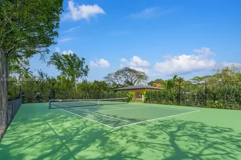 5545 SW 81st Terrace Miami FL 33143