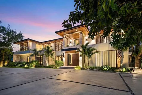 5545 SW 81st Terrace Miami FL 33143