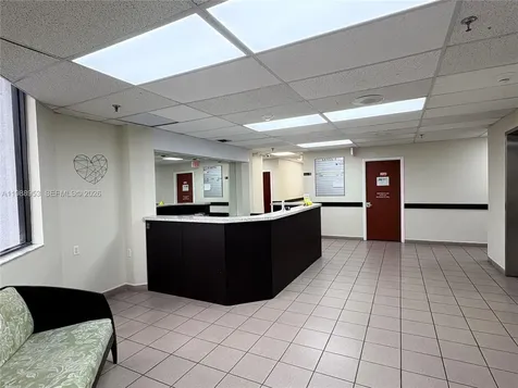 2100 W 76th Street Hialeah FL 33016