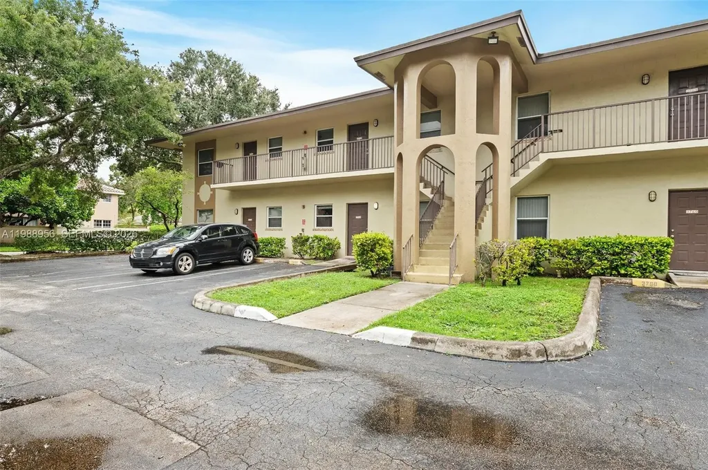 3776 NW 91st Lane Sunrise FL 33351