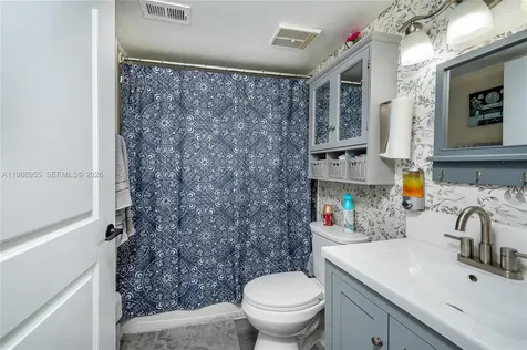 7095 NW 179th Street Hialeah FL 33015