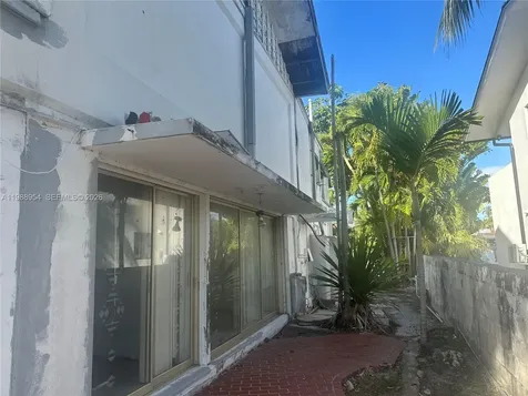1977 NE 119th Road North Miami FL 33181