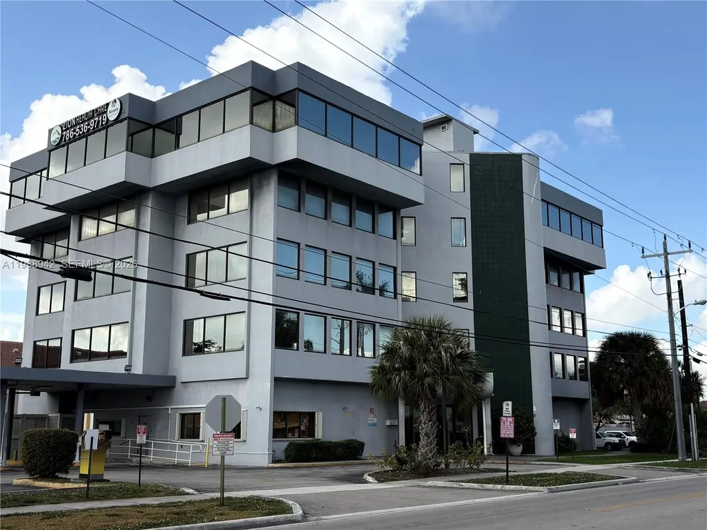 2100 W 76th Street Hialeah FL 33016