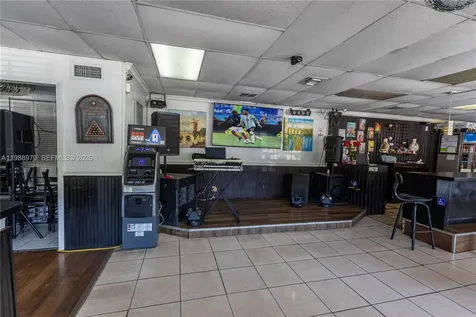 10550 NW 77 Court Hialeah Gardens FL 33016