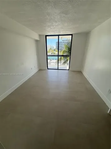 6937 Bay Drive Miami Beach FL 33141