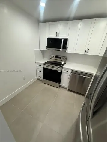 6937 Bay Drive Miami Beach FL 33141