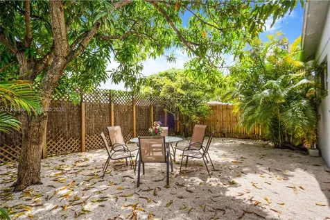 113 SW 2nd Street Hallandale Beach FL 33009