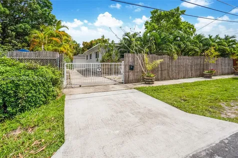 113 SW 2nd Street Hallandale Beach FL 33009