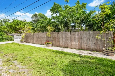 113 SW 2nd Street Hallandale Beach FL 33009