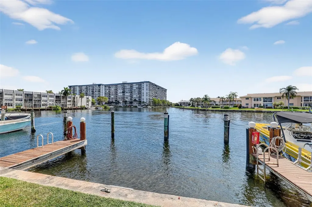 1100 SE 5th Court Pompano Beach FL 33060
